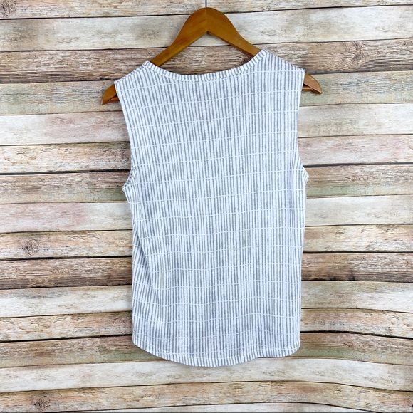 Athleta Vertical Stripe Tribal Print Breezy Tank Top Size XS - Picture 8 of 8